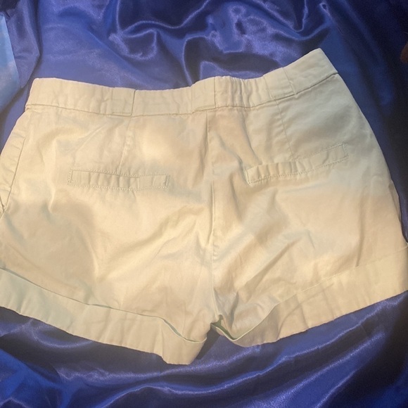 H&M size 6 cuffed hem shorts - Picture 4 of 7